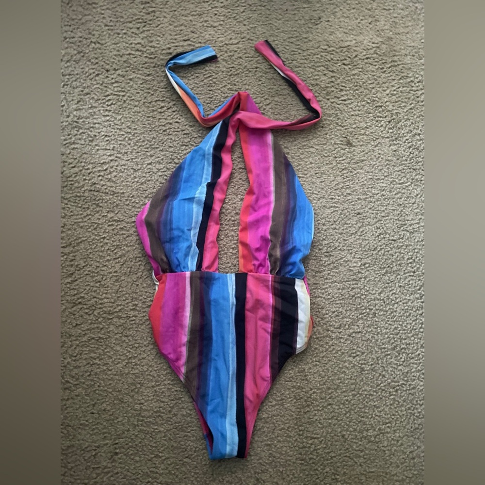La Blanca swimsuit halter